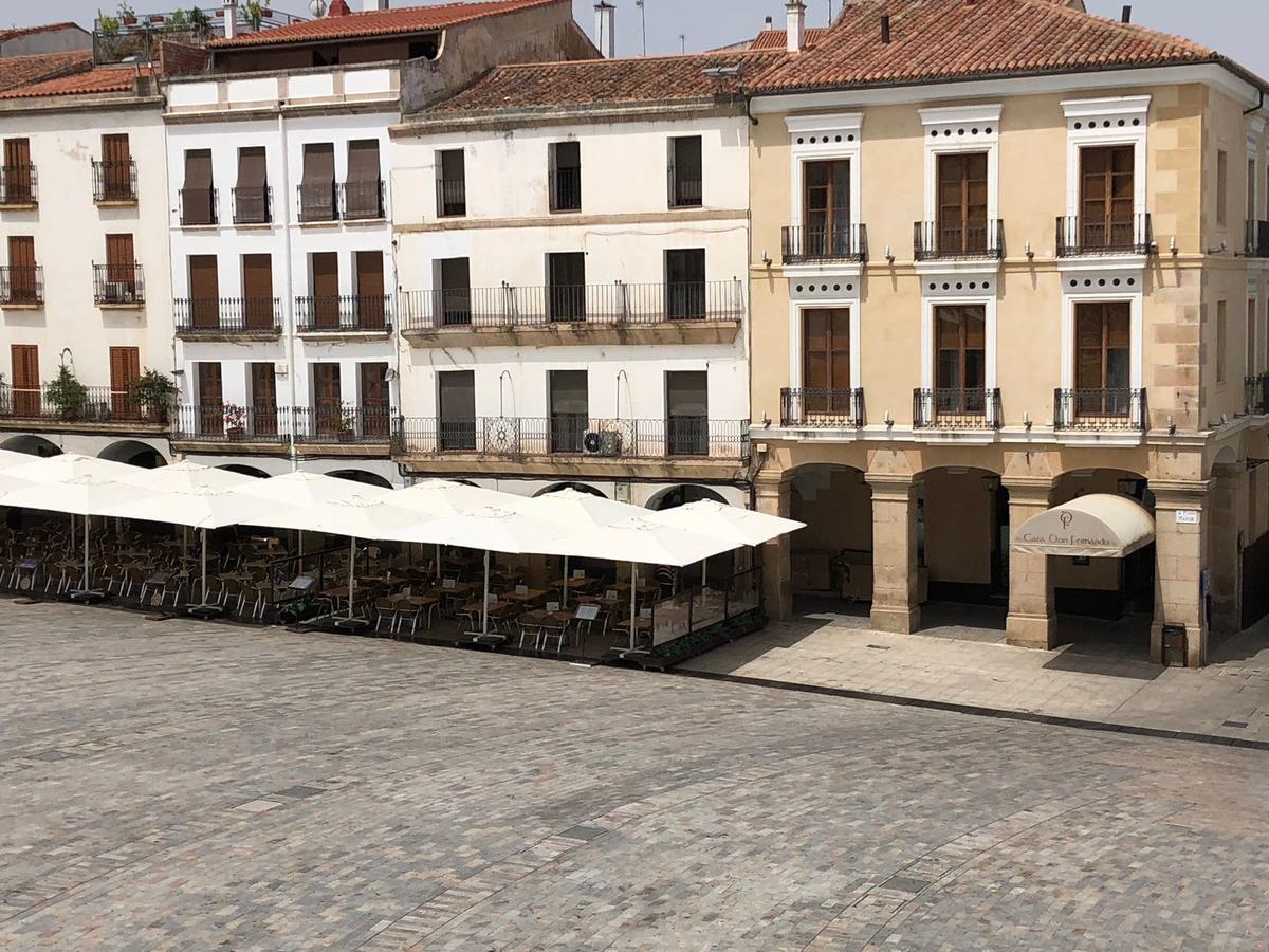 Apartamentos Soho Boutique Plaza Mayor Caceres Bagian luar foto