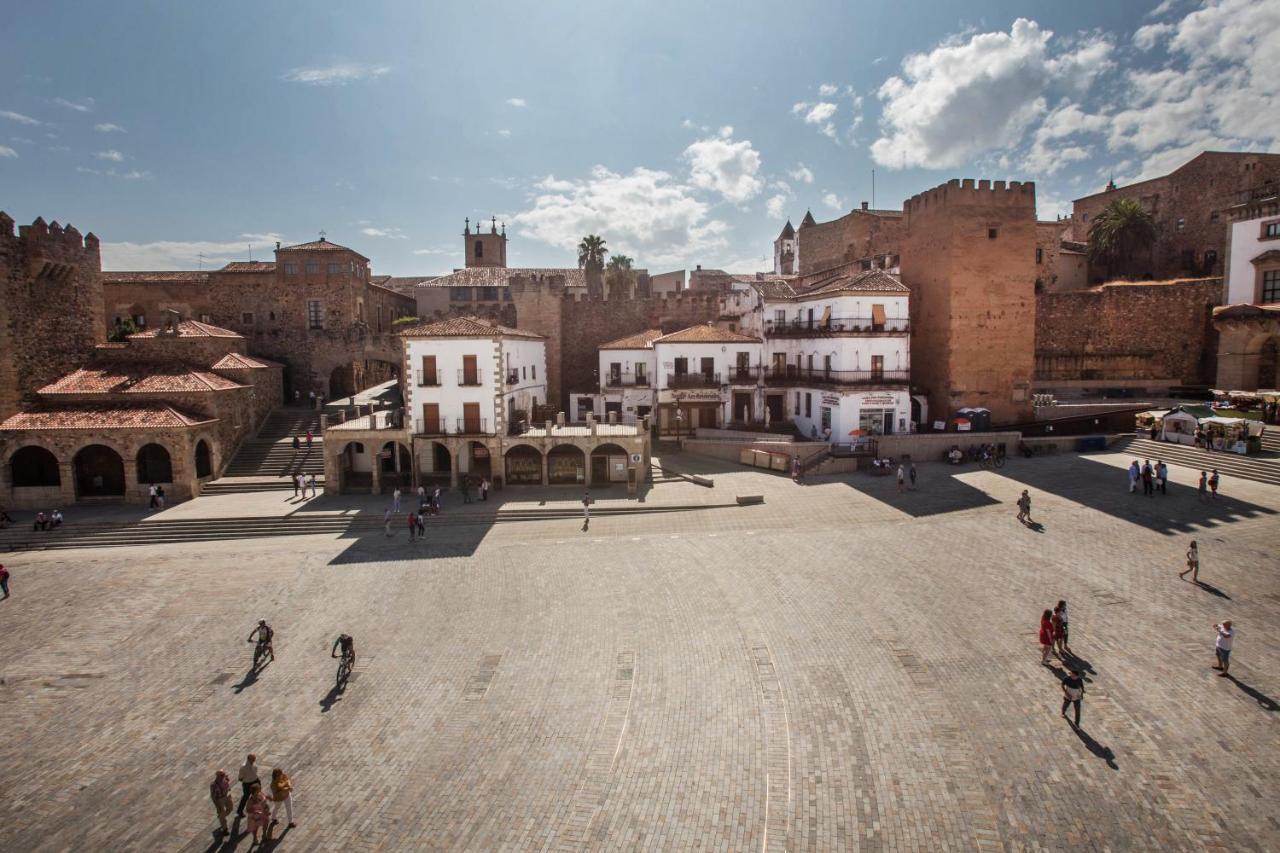 Apartamentos Soho Boutique Plaza Mayor Caceres Bagian luar foto