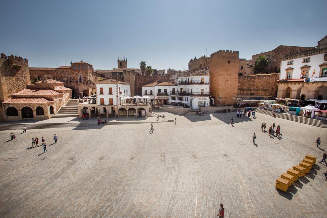 Apartamentos Soho Boutique Plaza Mayor Caceres Bagian luar foto