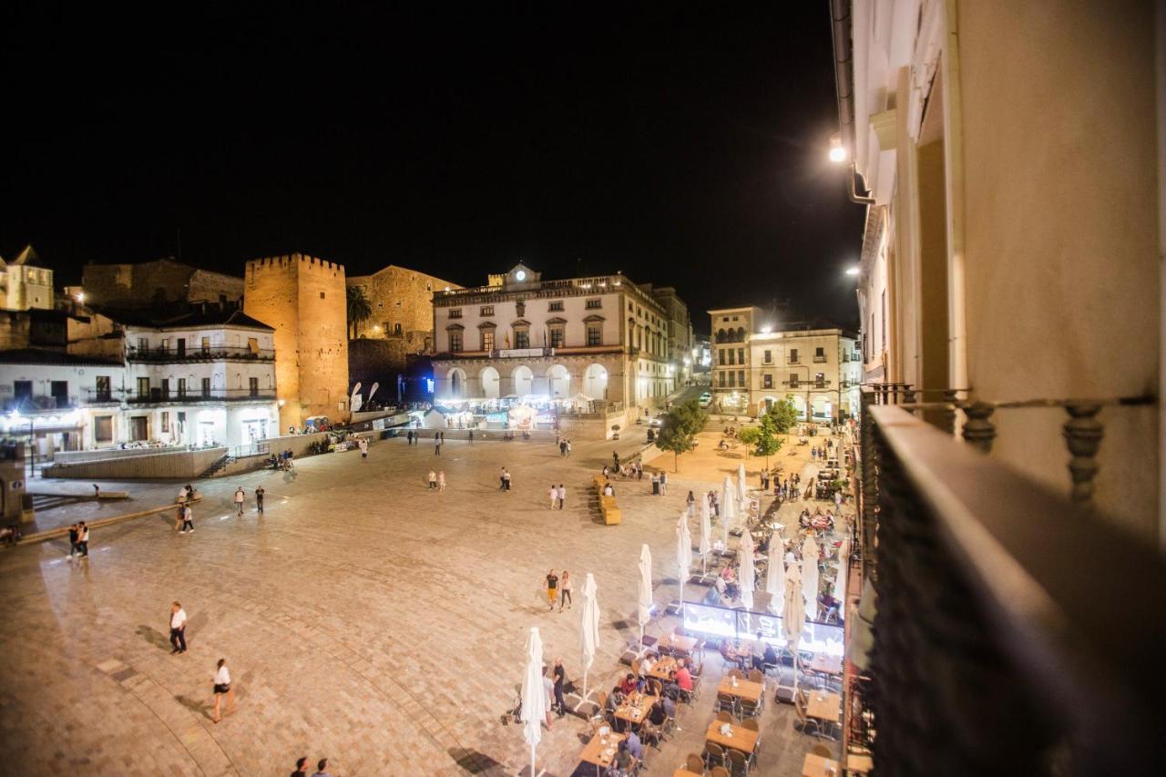 Apartamentos Soho Boutique Plaza Mayor Caceres Bagian luar foto