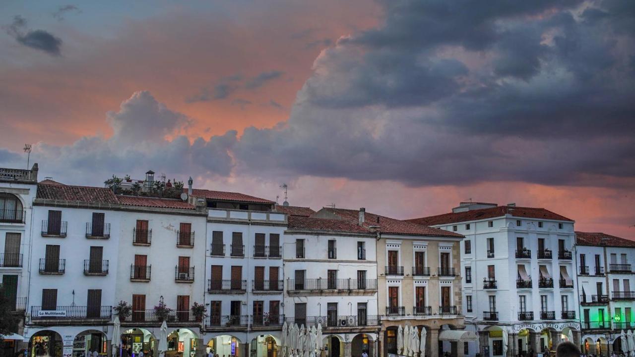 Apartamentos Soho Boutique Plaza Mayor Caceres Bagian luar foto